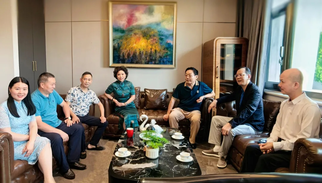 友豪集团创始人陈友翠女士会见泰国驻中国商务联络中心主任谢明强来访交流团